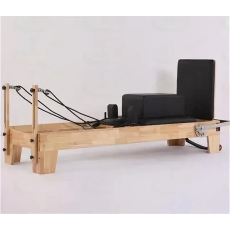 Pilates And Yoga Studio - Lady Oefening Yoga Studio Balans Oefenmachine
