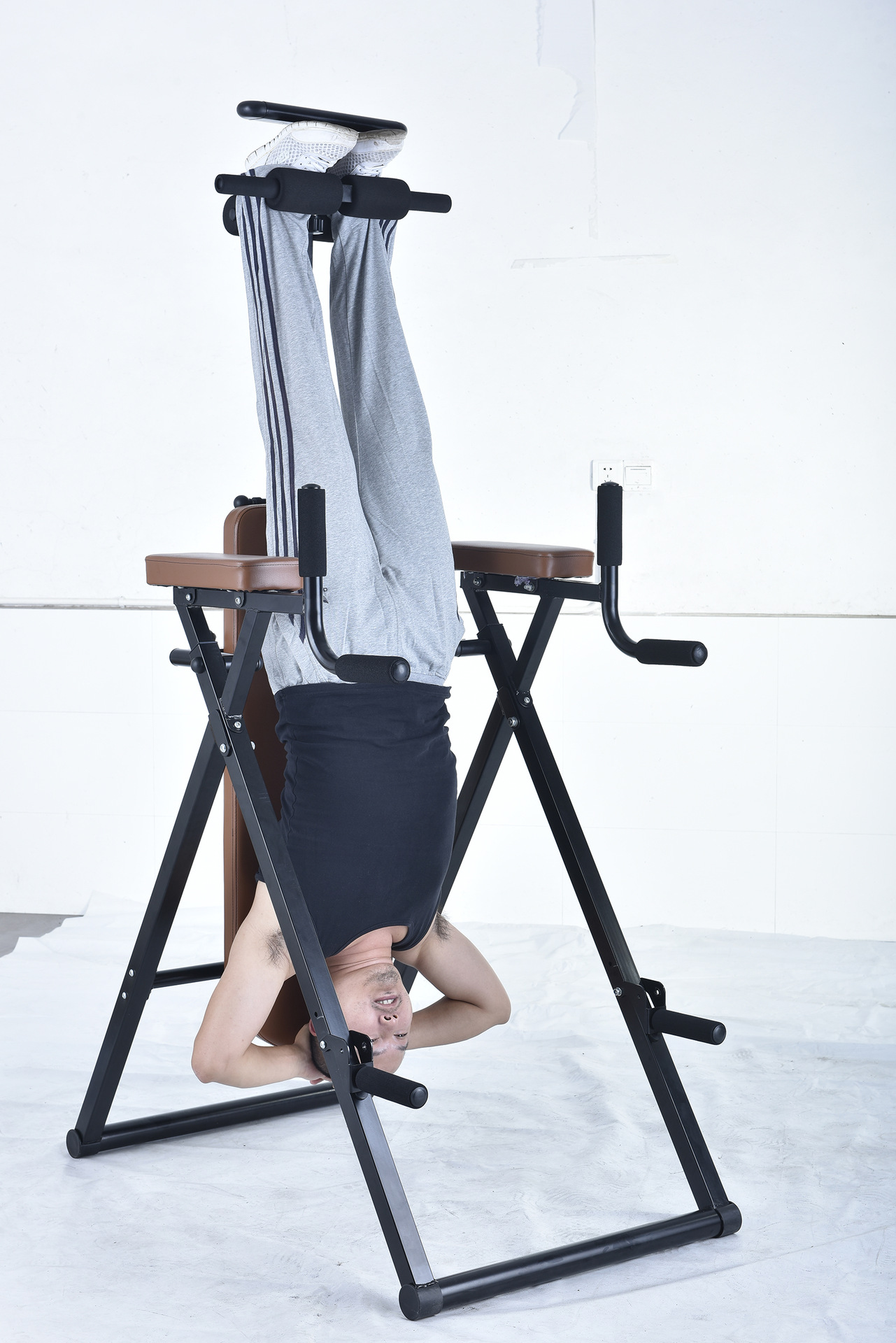 Multifunctionele omkeertafel H - Inversion Table Fold recensie en prijs